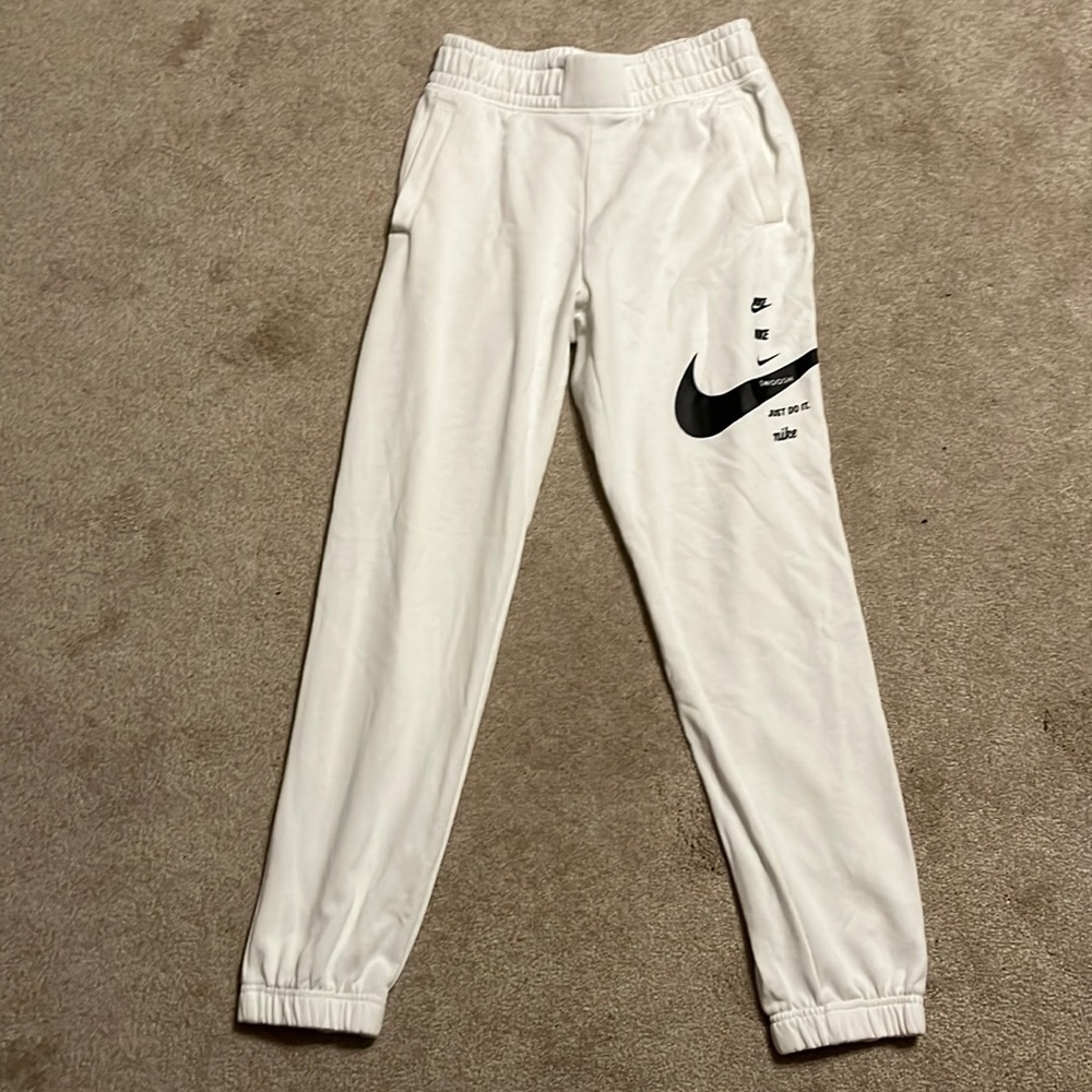 womens white nike sweatpants